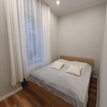 Apartament 아파트